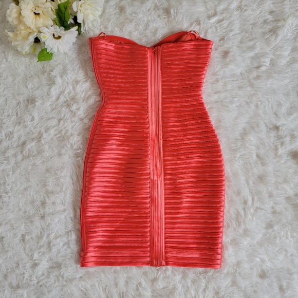 BCBG MaxAzria Dress Coral Size 2 Short Bodycon Party Strapless Bandage Style - Picture 3 of 12